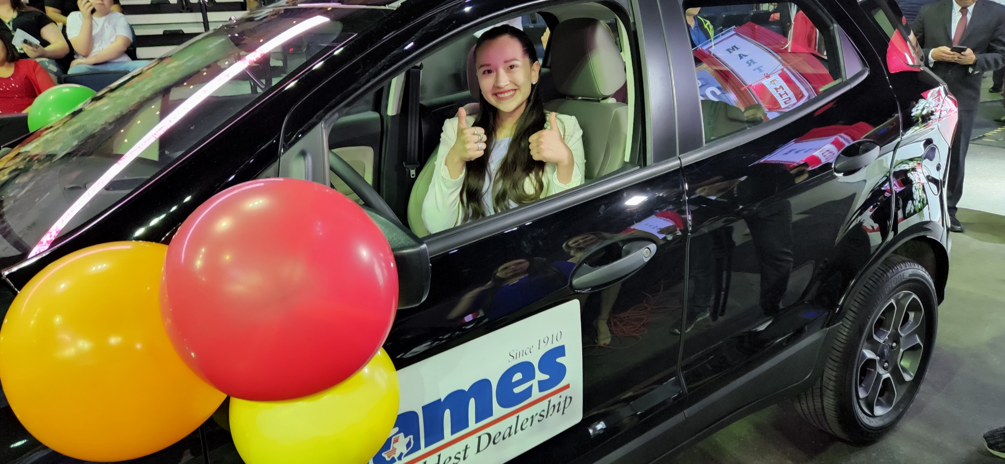 Cigarroa HS scholar wins 2022 Ford Ecosport for excellent attendance