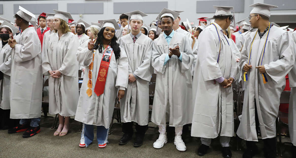 Alton High School returns to gymnasium for graduation