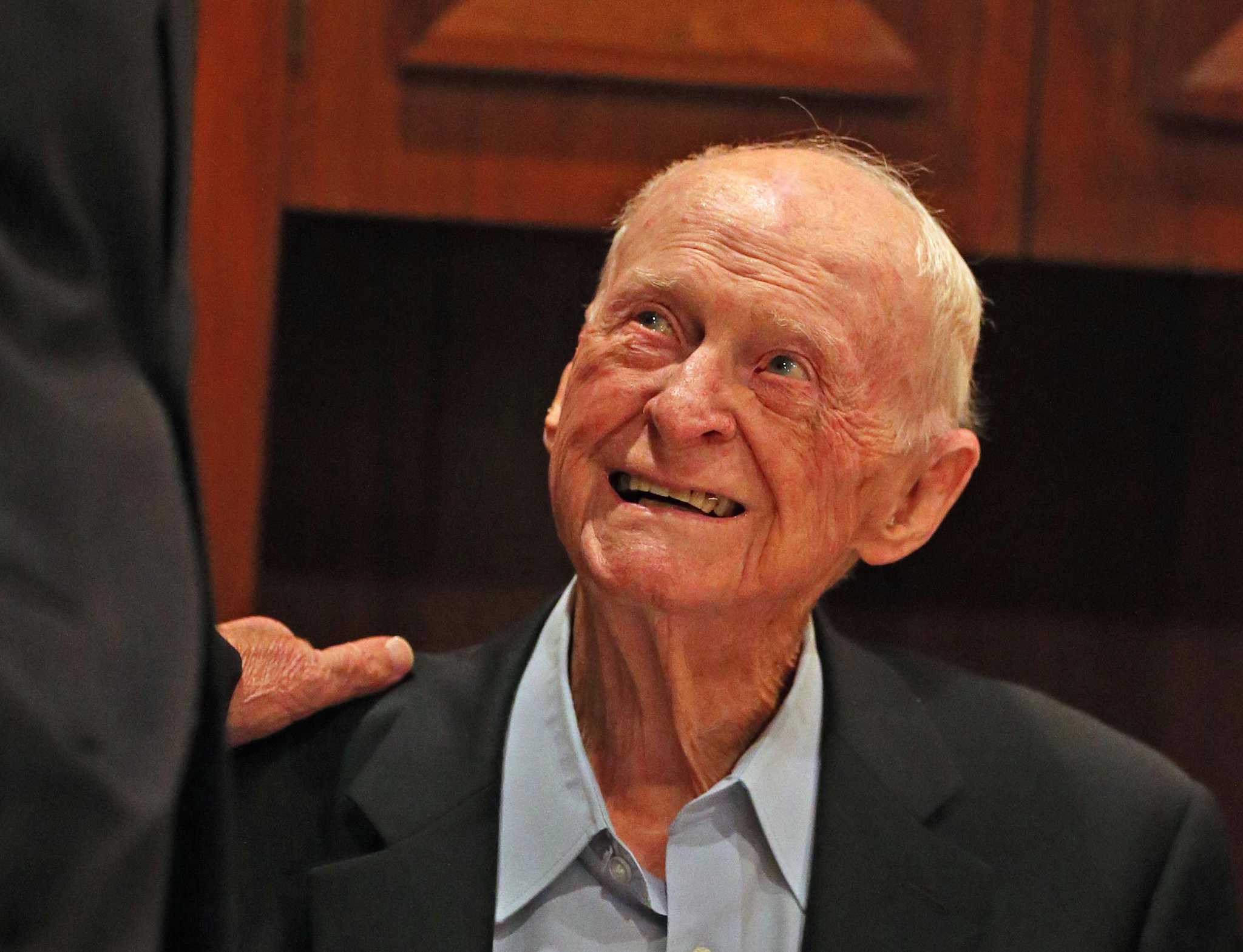 S.A. veteran, D-Day survivor had no college but became general - Vimarsana News