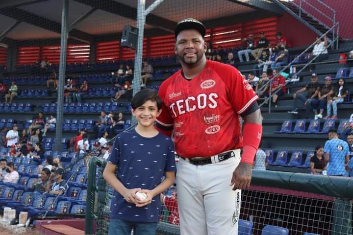 N. Laredo boy advances to MasterChef final, throws out first pitch at Tecos - Vimarsana News