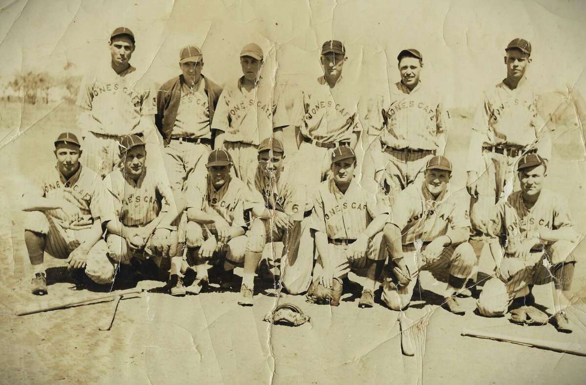 Cafémen Played Strong Amateur League Baseball In San Antonio 