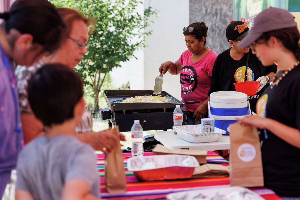 Local restaurant heads to Uvalde to serve mourning town