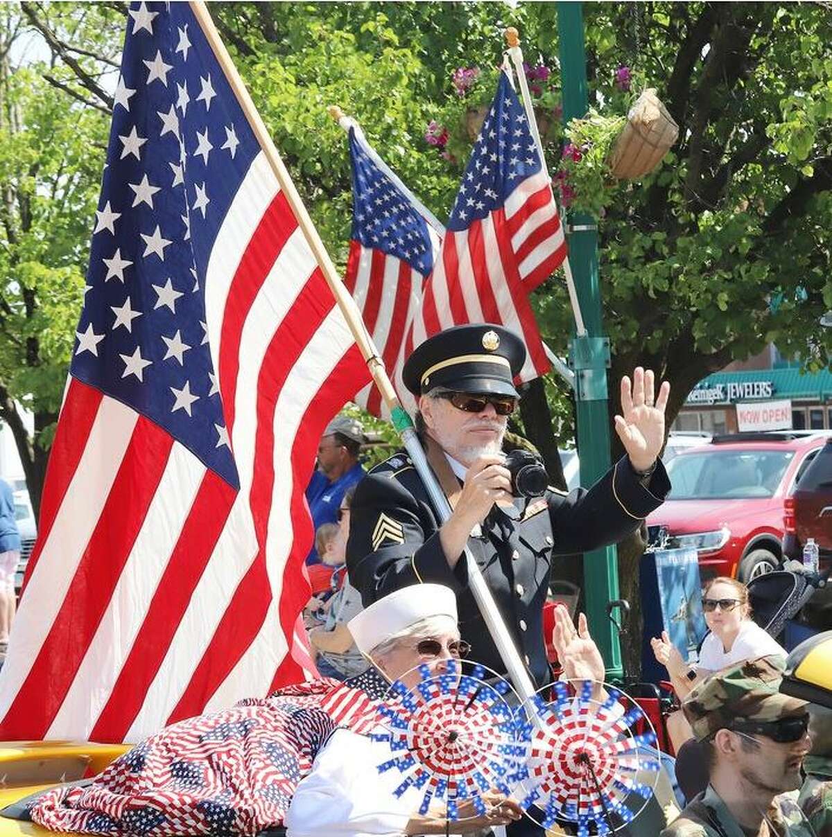 Large crowds come out for annual Alton Memorial Day Parade, one of