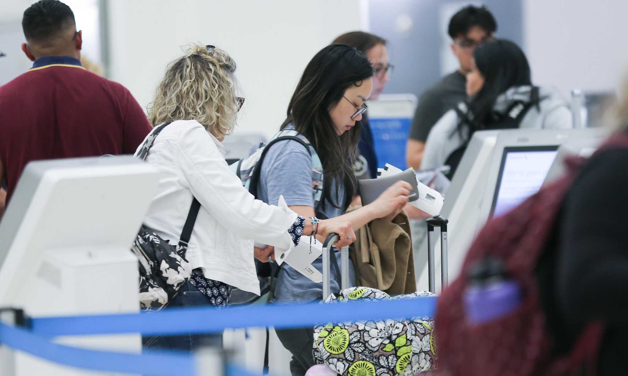 Houston area airports see rebound for Memorial Day weekend