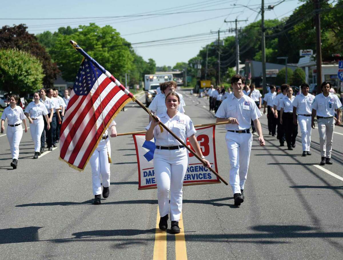 In Photos Darien Memorial Day parade ends at Spring Grove Veterans