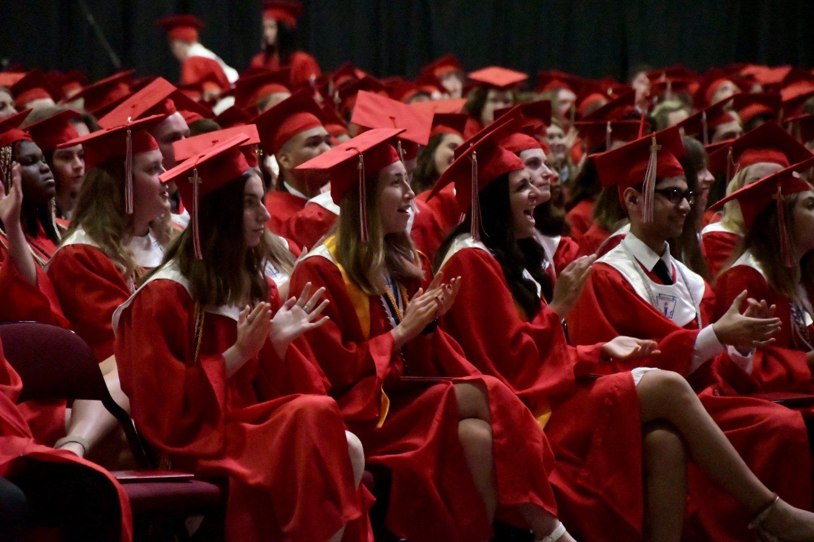 Fact check: Gov. Greg Abbott touts 90% Texas graduation rate - Vimarsana News
