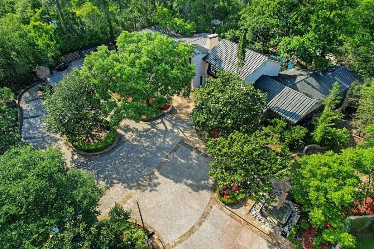 A River Oaks home that was once a setting from the classic 1973 film "The Thief Who Came to Dinner" is up for grabs for $8,900,000.