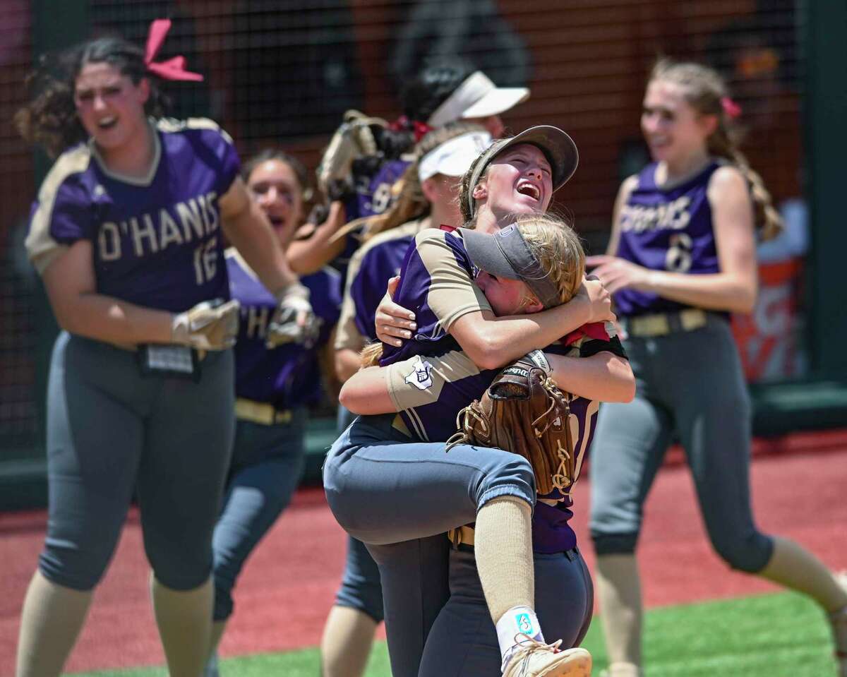 D’Hanis to play for state softball championship