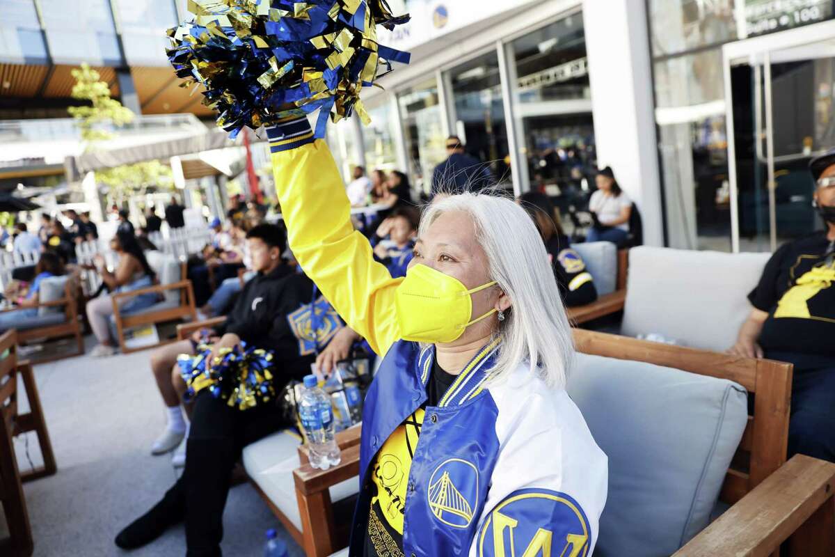 Warriors vs. Celtics: In COVID surge, how risky are games and watch parties?