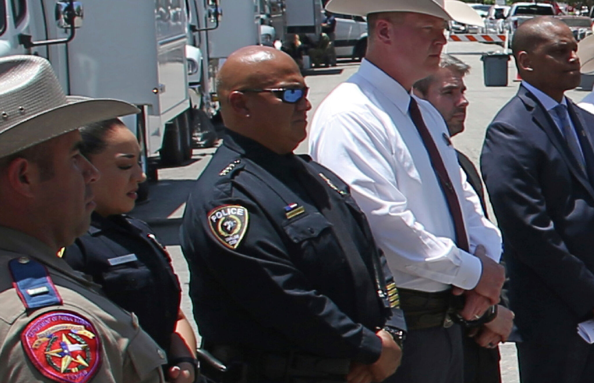 Former Laredo officer speaks after backlash from Uvalde massacre response - Vimarsana News