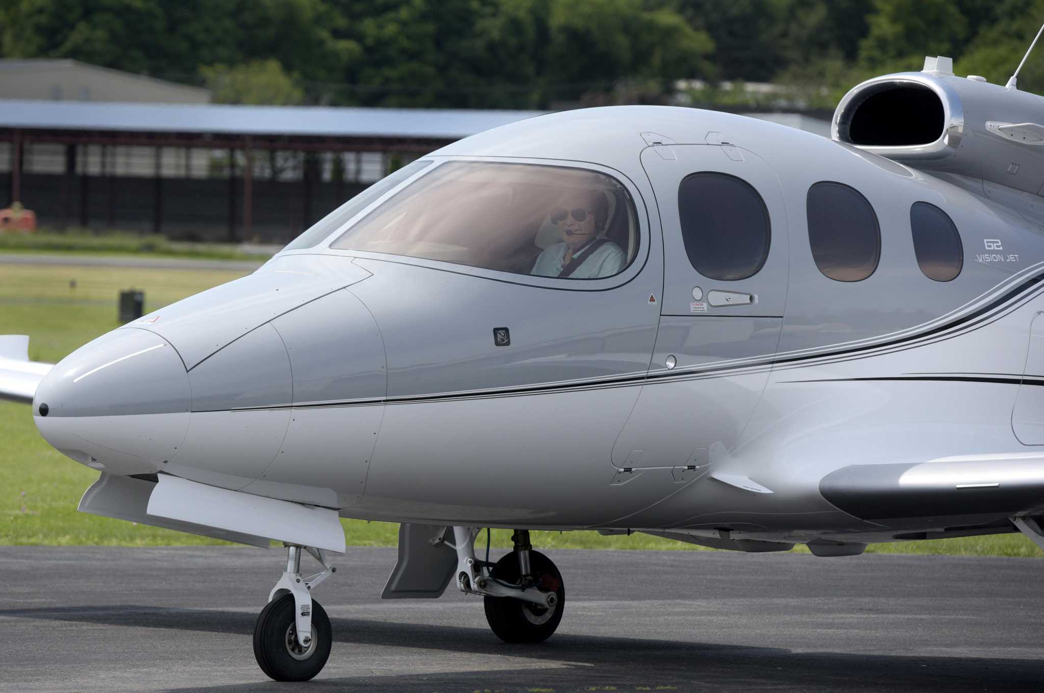 For octogenarians who pilot into Danbury airport, flying is 'second nature' - Vimarsana News