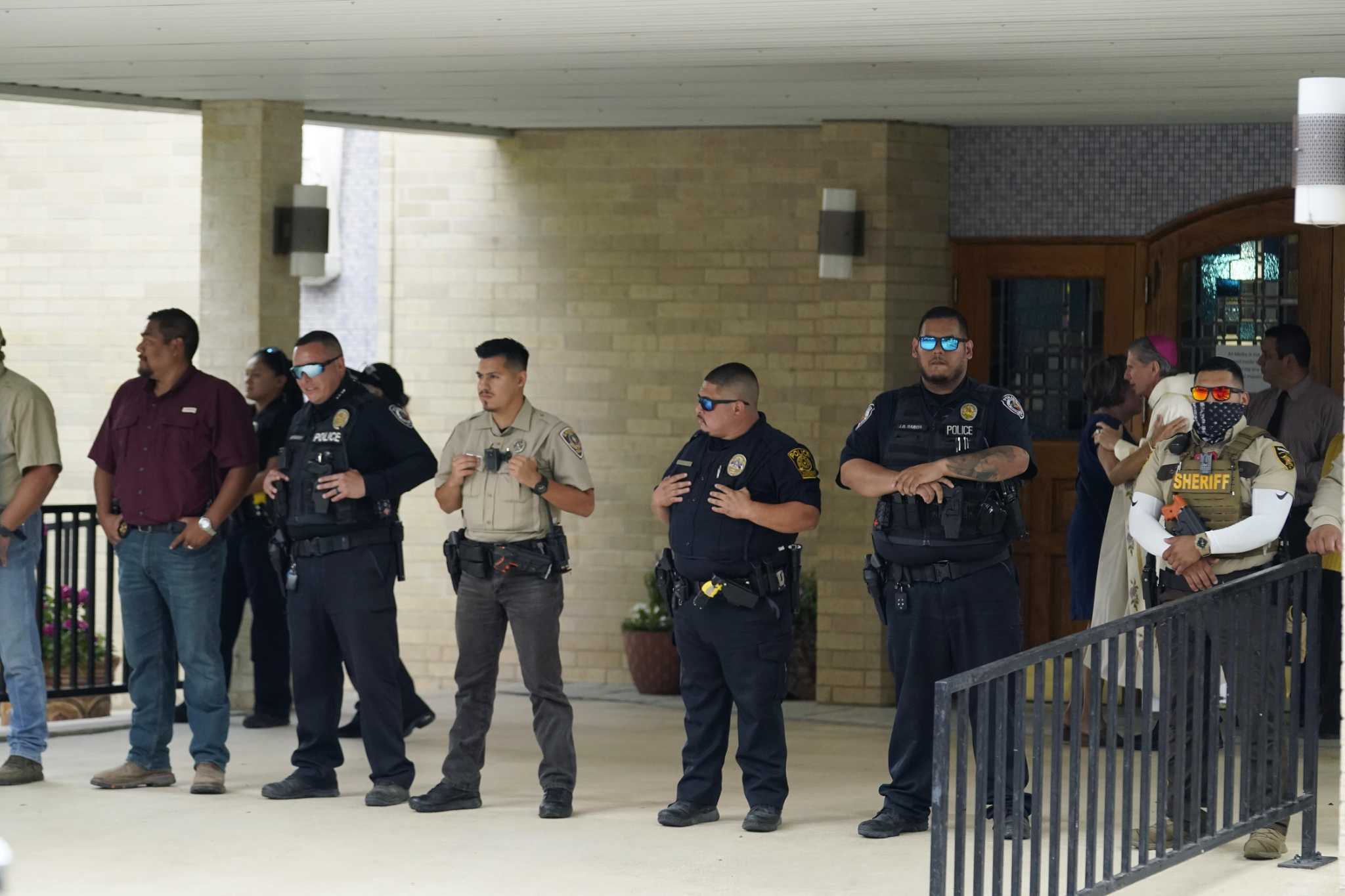 Ayala: Uvalde deserves a full accounting from school chief - Vimarsana News