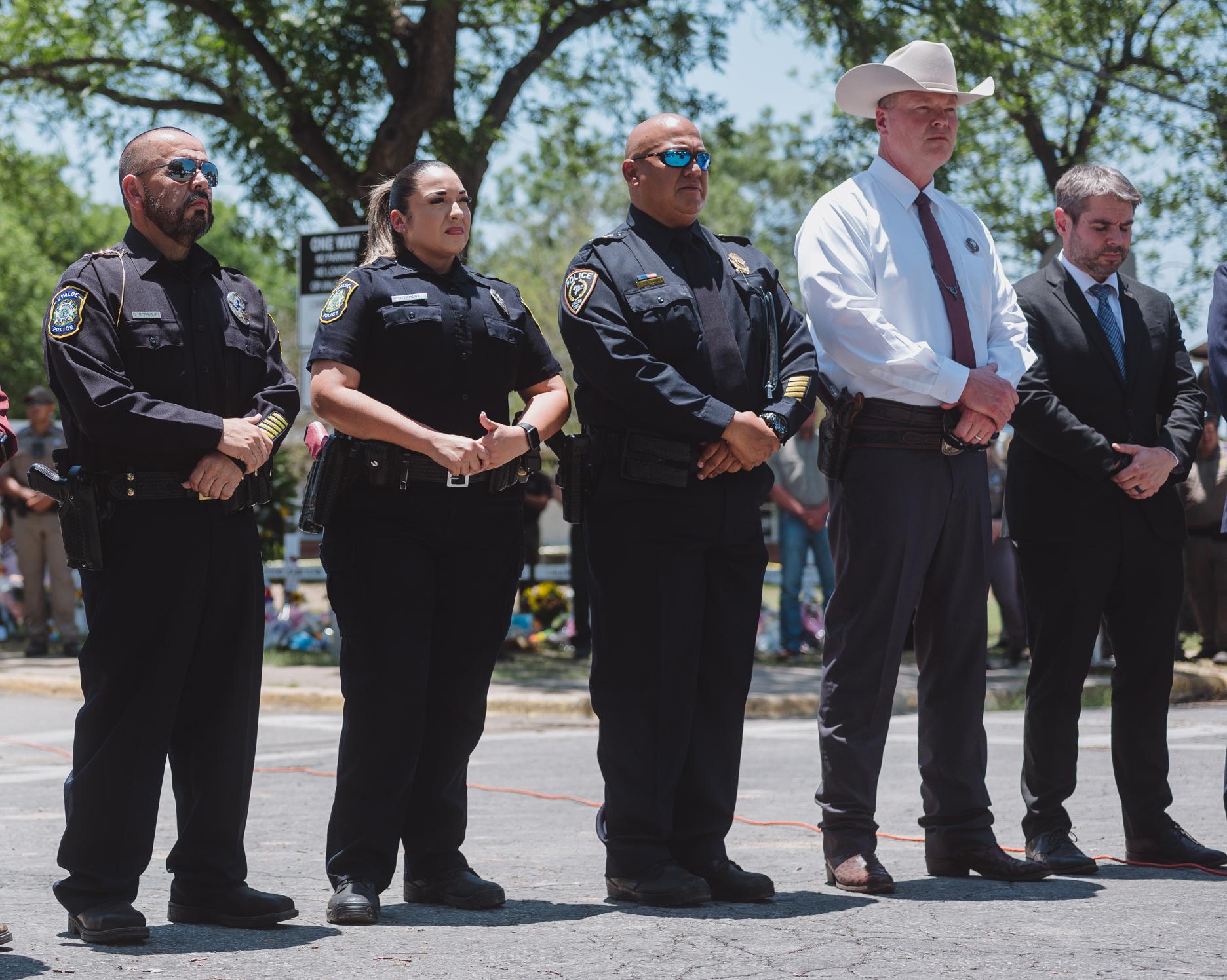 Uvalde girds itself for potential onslaught of lawsuits - Vimarsana News