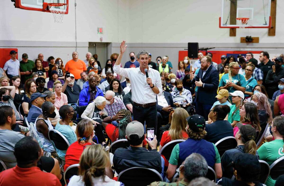 Attendees listen as Democratic gubernatorial candidate Beto O'Rourke speaks during a town hall on Uvalde and guns on Wednesday, June 1, 2022 at Thurgood Marshall Recreation Center in Dallas.