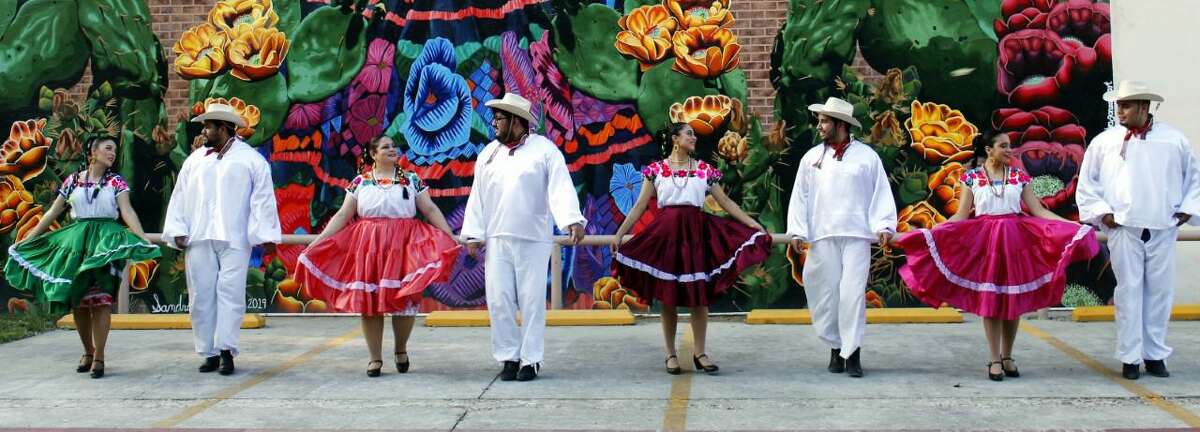 El Concierto México Lindo 2022, presentado por Gabriela Mendoza-Garcia Ballet Folklórico tendrá lugar el sábado 4 y domingo 5 de junio en Laredo Mansion, en el distrito histórico St. Peters.