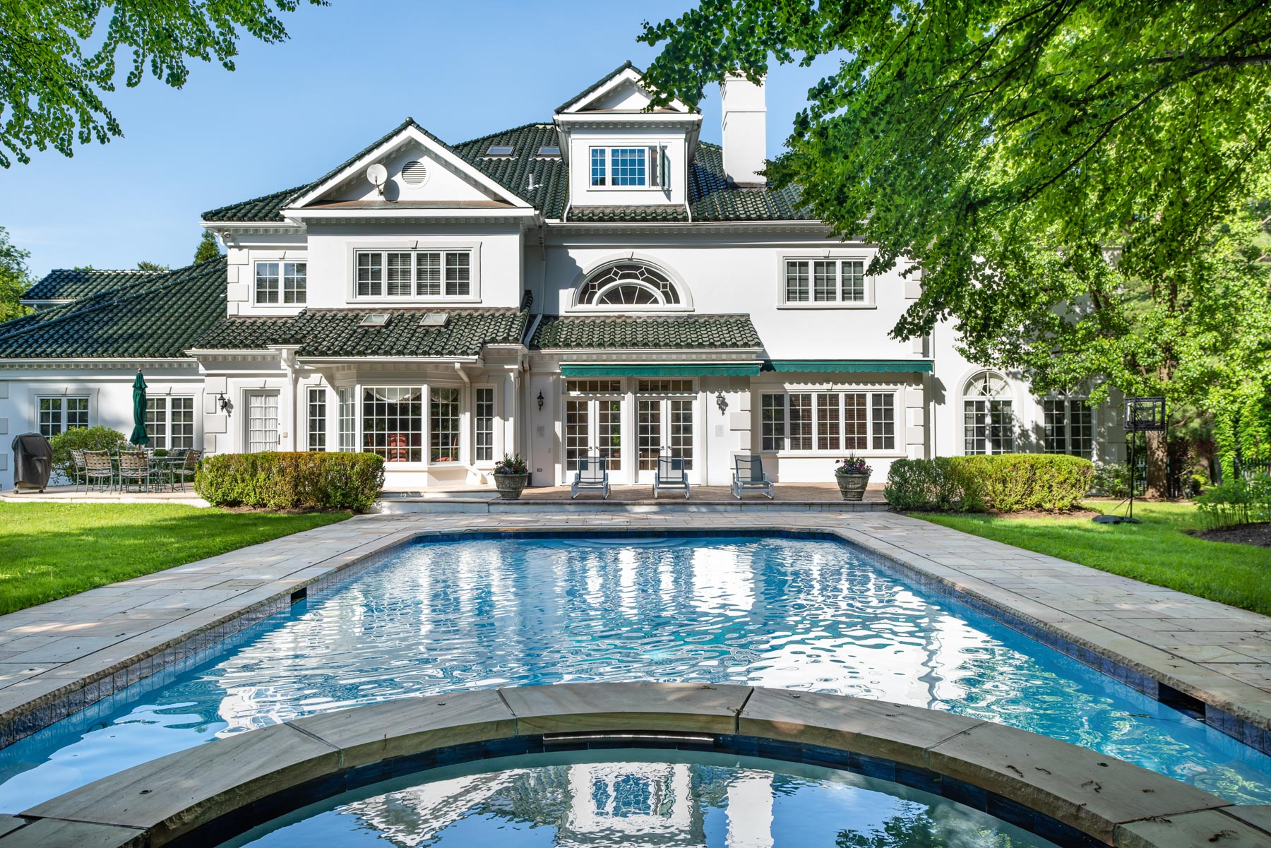 Greenwich home with two mahogany libraries listed for $5.25M - Vimarsana News