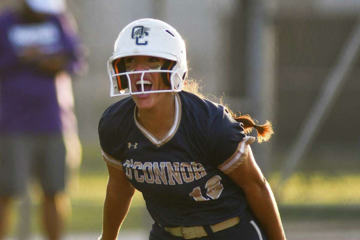 Jada Munoz, a McNeese commitment, hit a key two-run homer to help the Panthers win the Region IV-6A title.