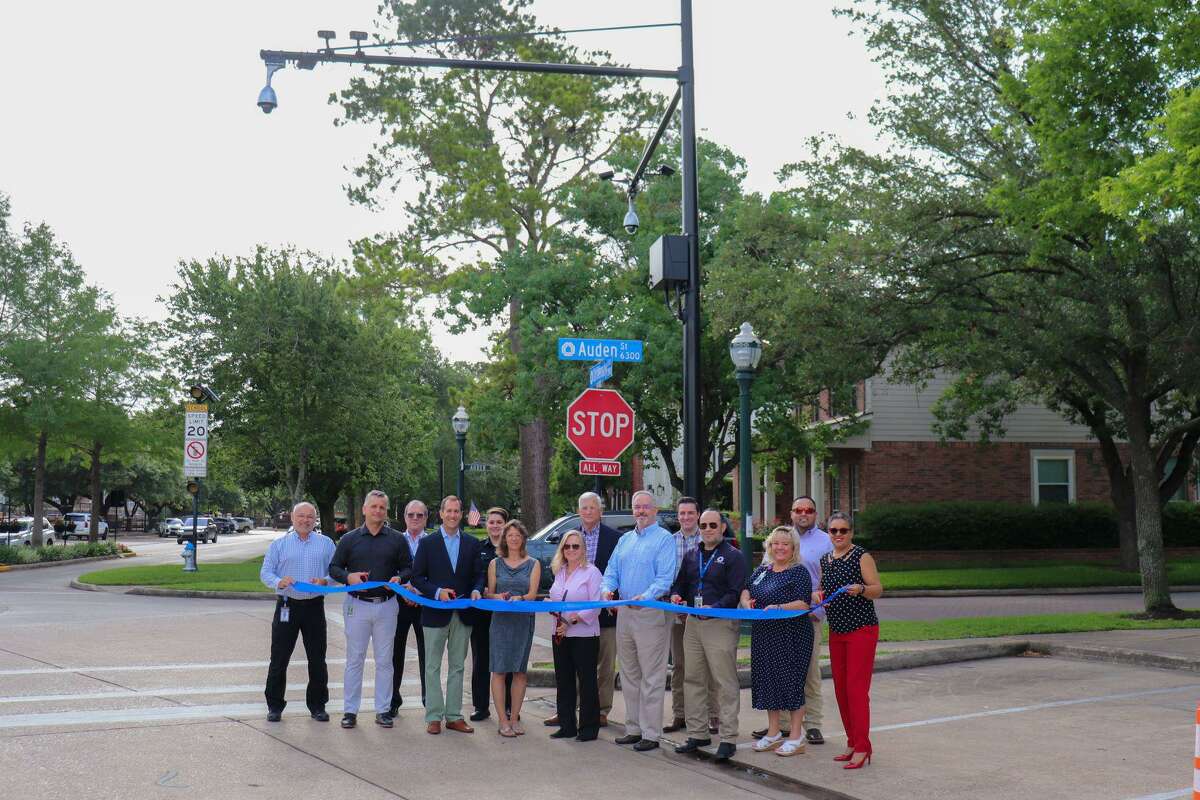 The city of West University Place hosted an official ribbon cutting ceremony to mark the completion of the Virtual Gate Project.