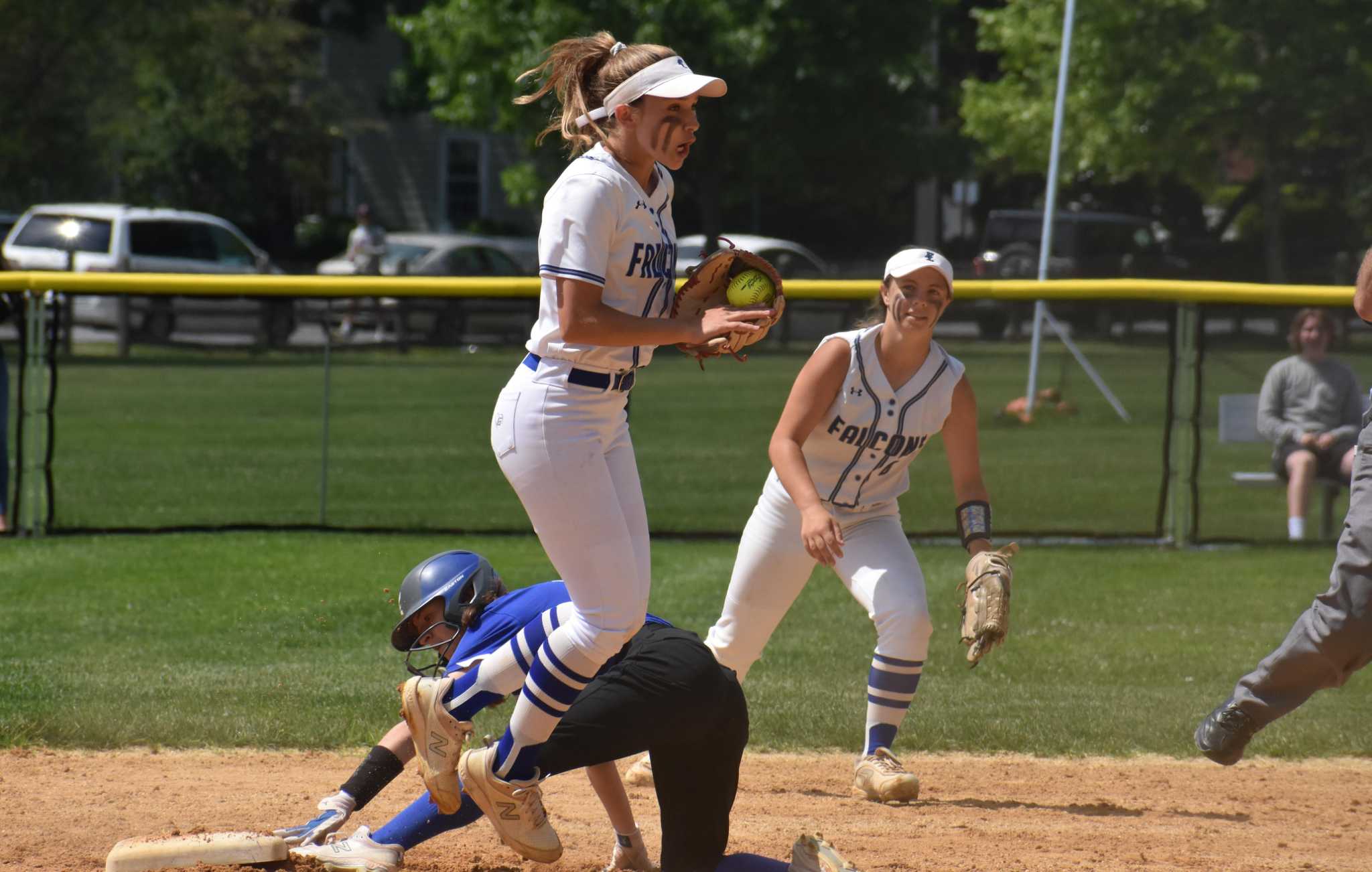 Ludlowe edges Hall in Class LL softball quarterfinals - Vimarsana News
