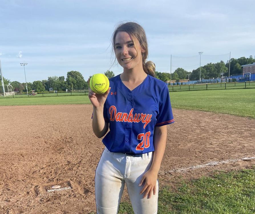 Walk-off home run propels Danbury softball to 1st state semis since 1987 - Vimarsana News