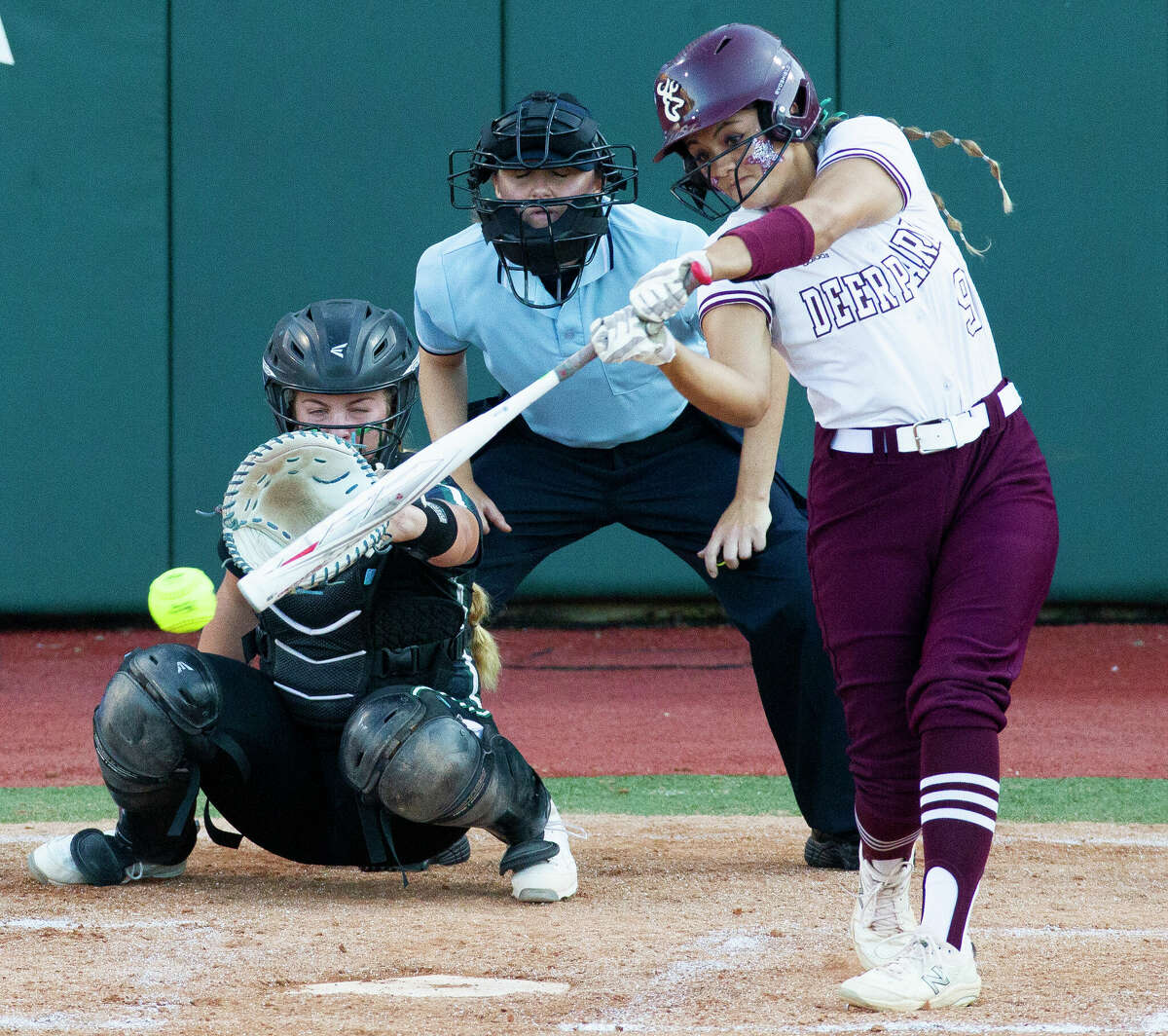 HS softball: Pearland, Deer Park meet for Region III-6A title