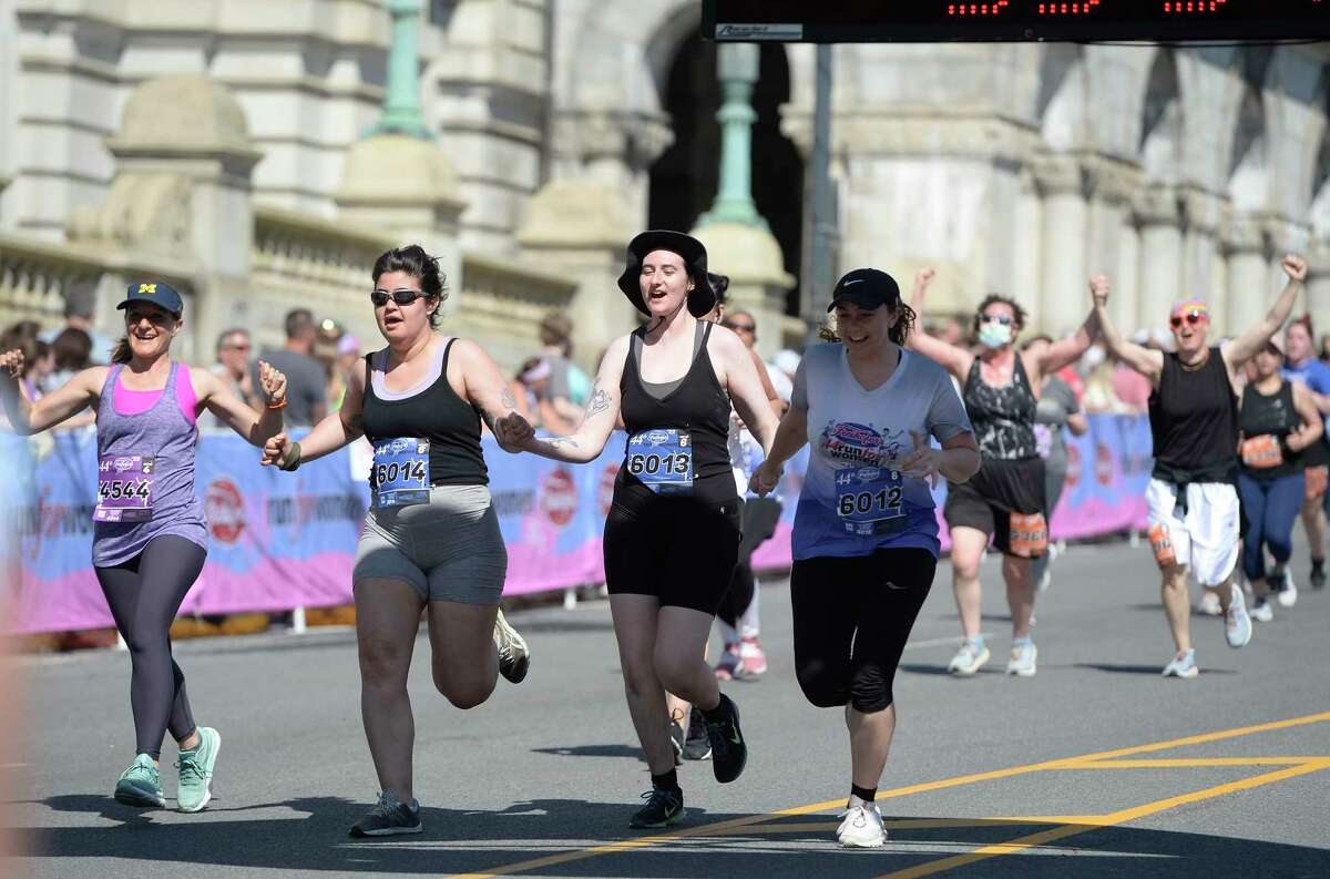 Allie Ostrander wins Freihofer's Run for Women