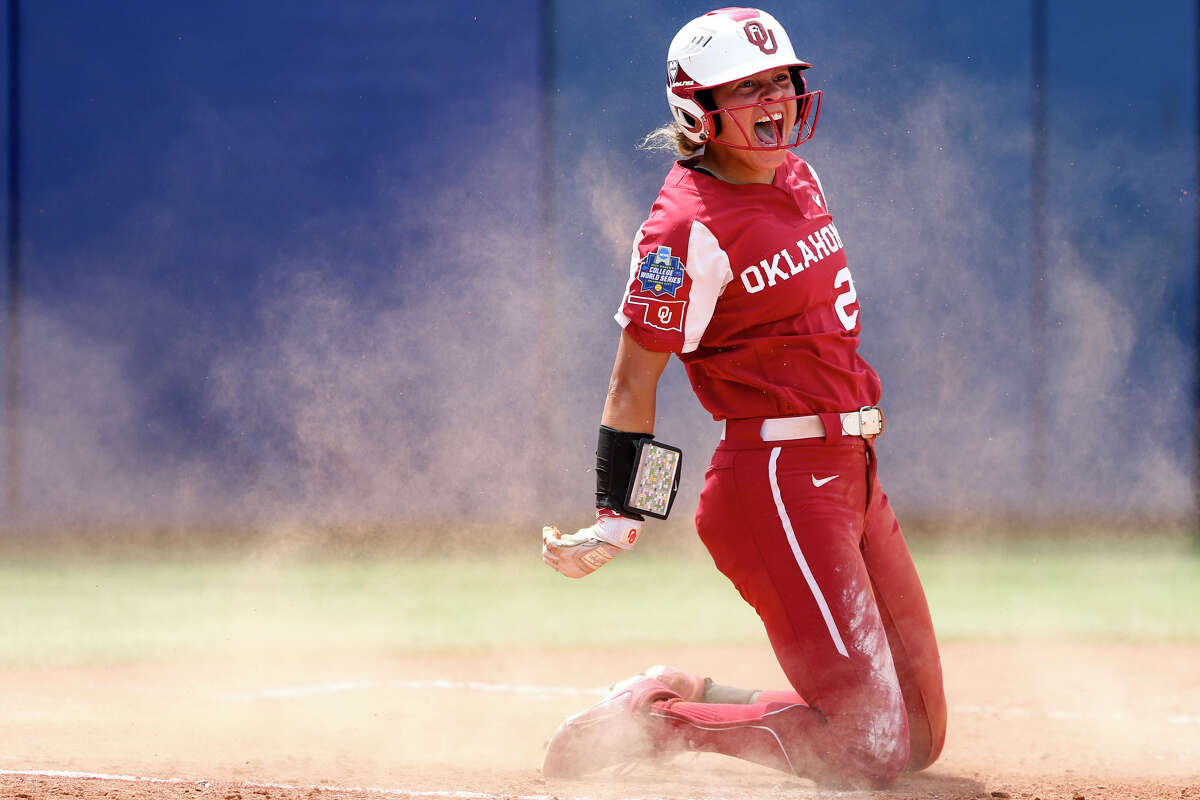 Women's College World Series Oklahoma topples Texas