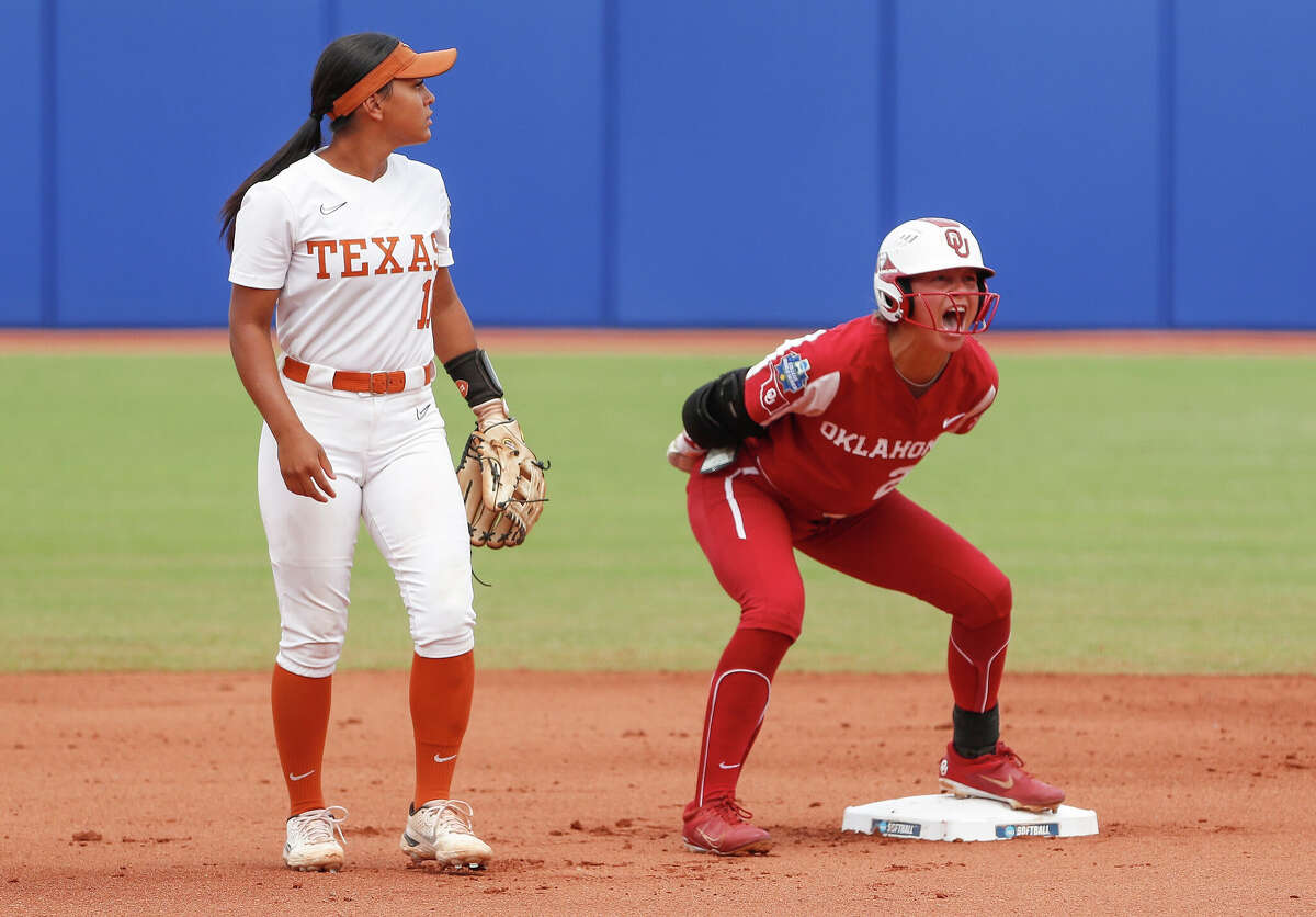 Women's College World Series Oklahoma topples Texas
