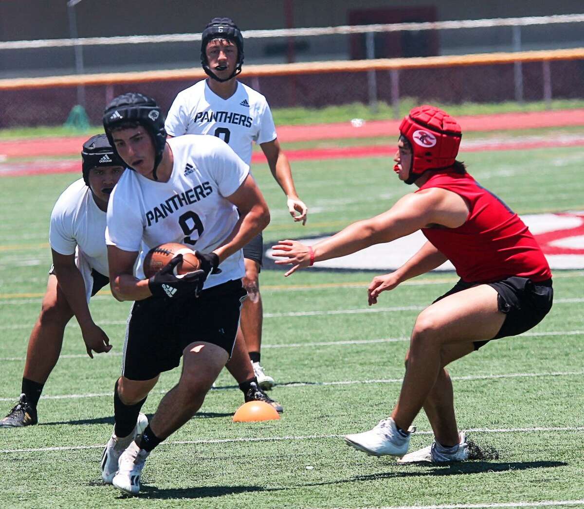 United South won its bracket by going 3-0 on Saturday at a 7-on-7 tournament in Mission, but it came up just short of state qualification falling to Mission Sharyland 26-21.