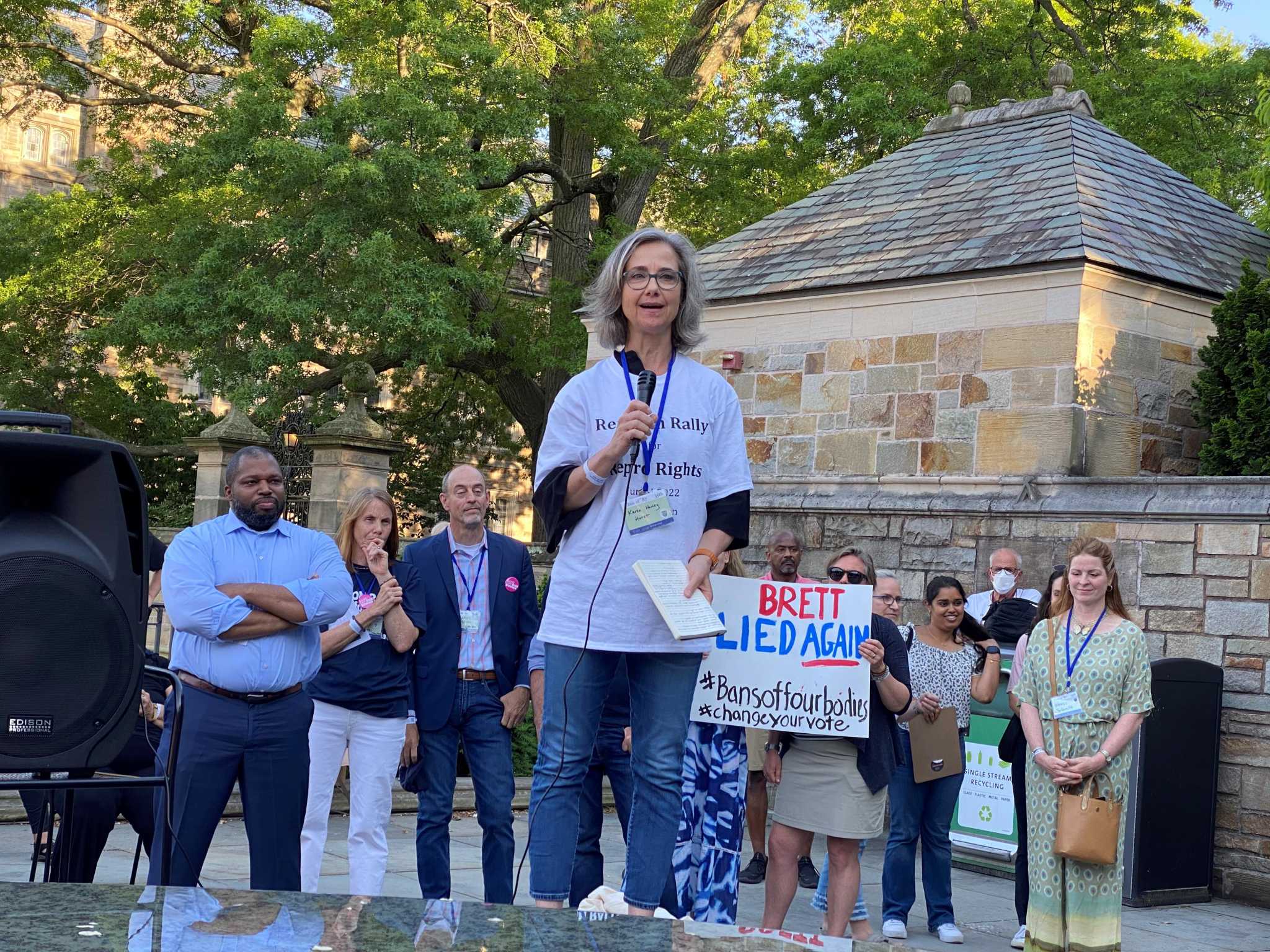 Brett Kavanaugh's Yale classmates protest his abortion stance - Vimarsana News