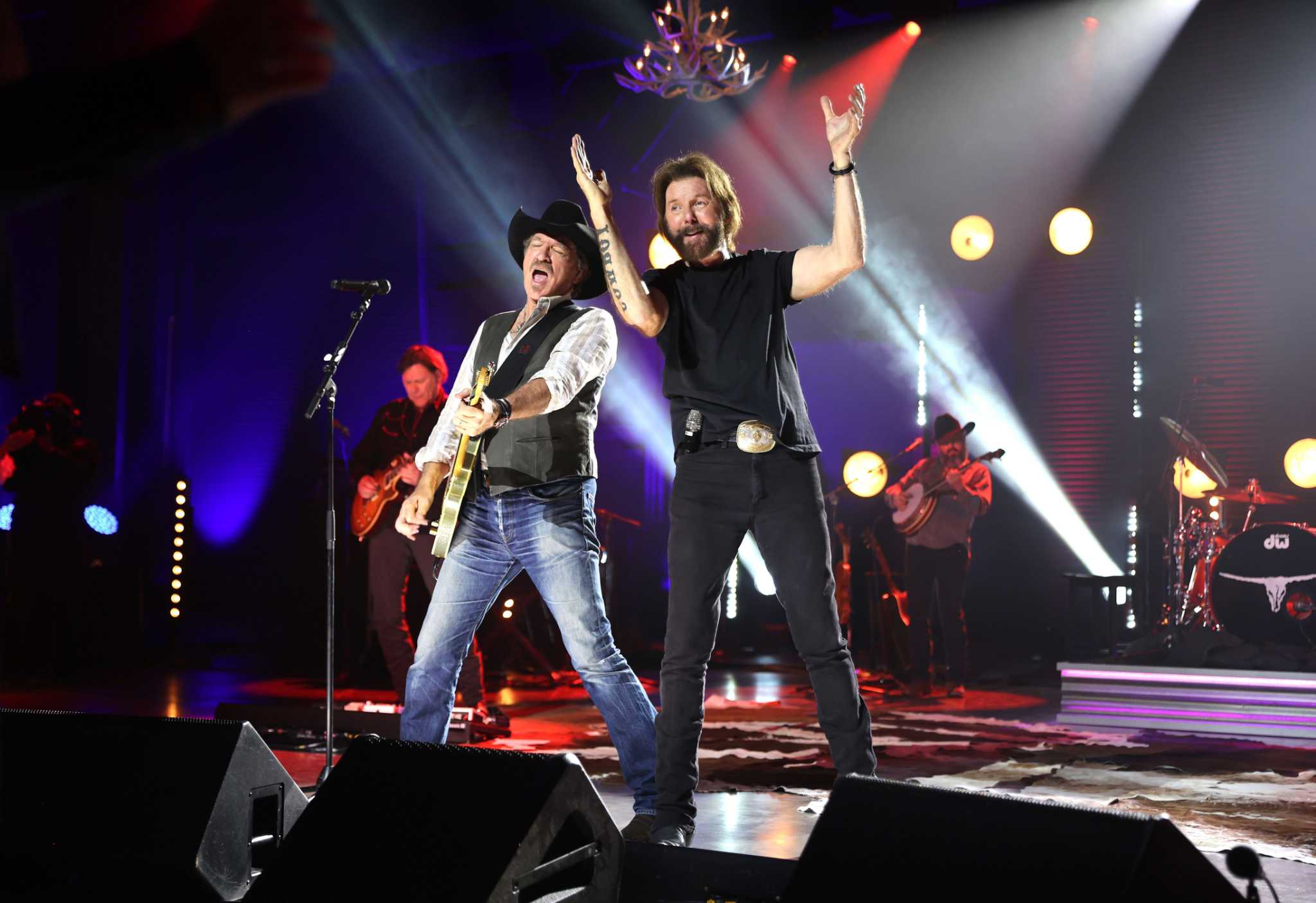Things to do this weekend in San Antonio: Brooks & Dunn, Nick Kroll, Tommy Davidson, Justin Hayward - Vimarsana News