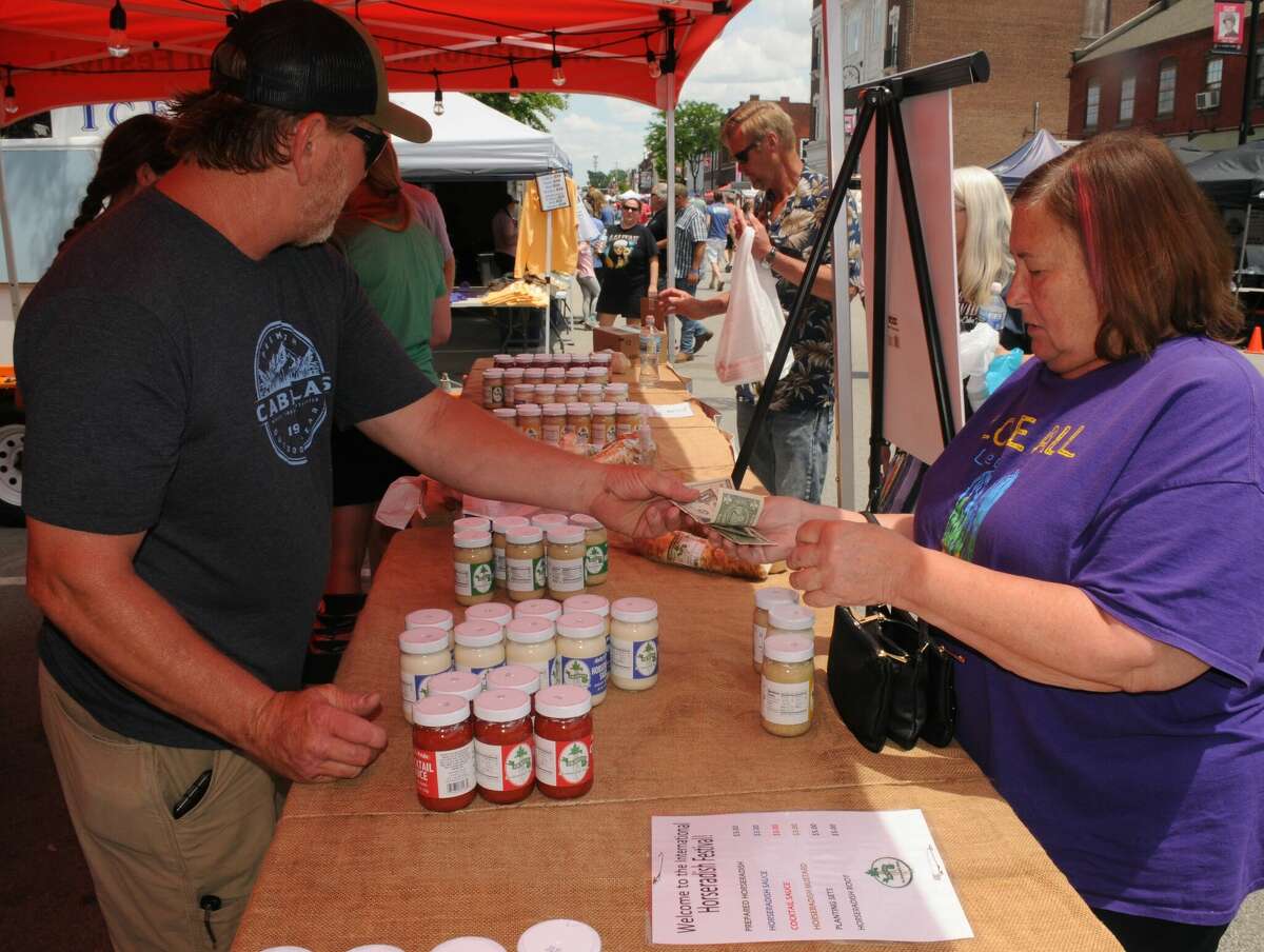 Horseradish Festival 'spices up everything' in downtown Collinsville