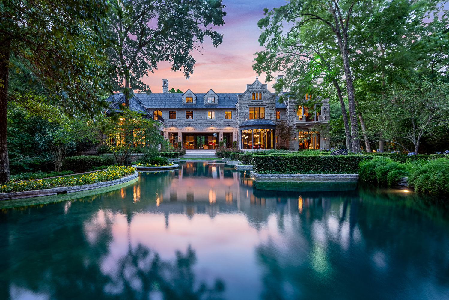 Photos: $60M TX mansion hits market with its own moat - Vimarsana News