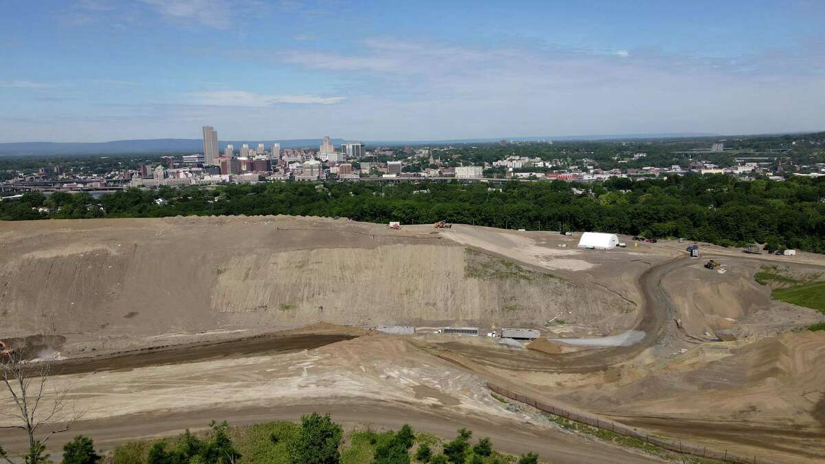 Dunn landfill meeting run by company set for next week