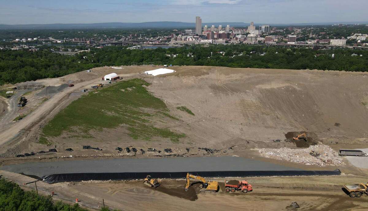 Dunn landfill meeting run by company set for next week