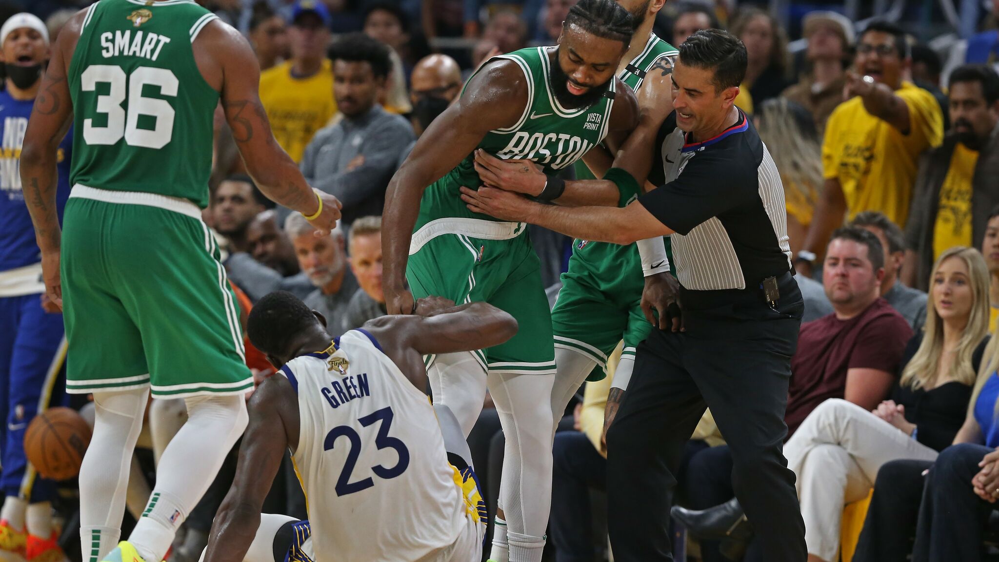 ‘He tried to pull my pants down’: Warriors’ Draymond Green successfully annoyed the hell out of the Celtics – SFGATE
