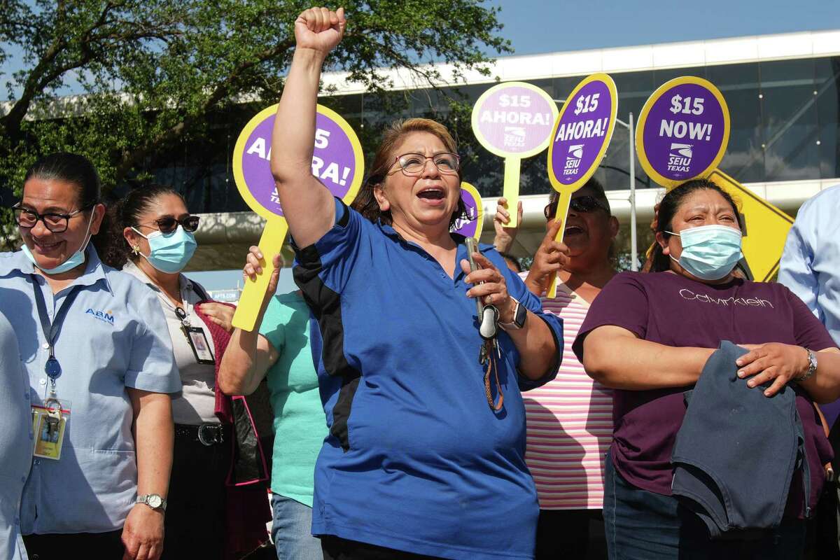 Houston's janitors set to get raises and new workplace protections