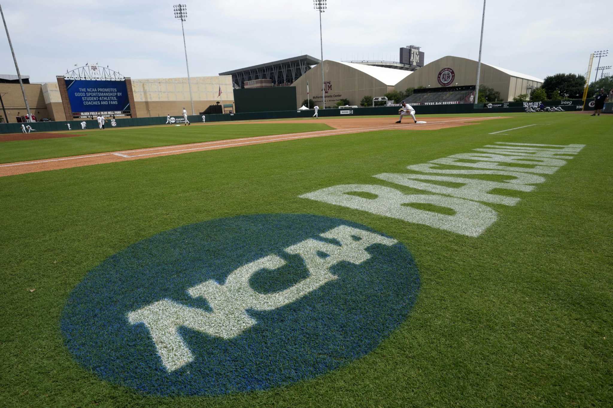 NCAA baseball super regionals: Notre Dame stuns Tennessee; Troy