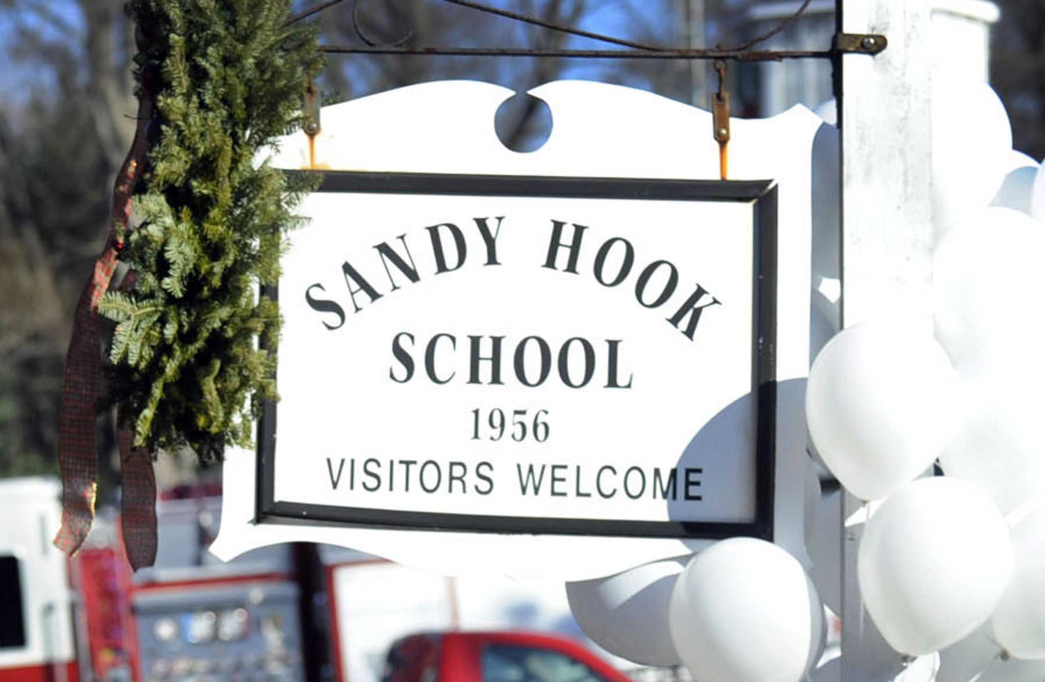 Sixteen Connecticut school districts haven't filed safety reports since Sandy Hook - Vimarsana News