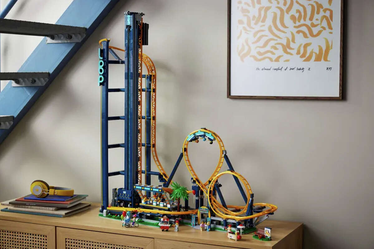 Loop Ride Lego LEGO fairground collection Loop Coaster announcement