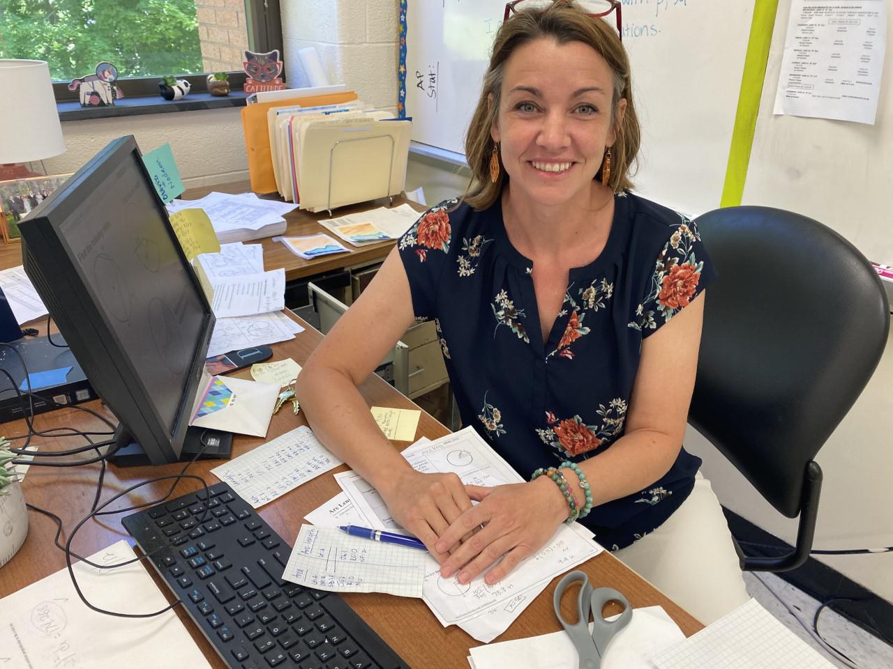 Shelton's 'compassionate' math teacher is tops in the district - Vimarsana News