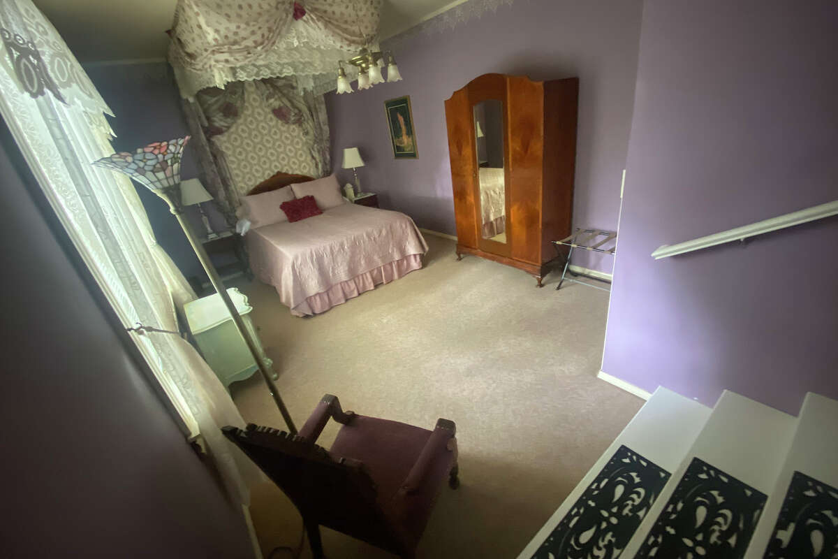 The author's room at The Shaw House in Ferndale didn't show any signs of being haunted.