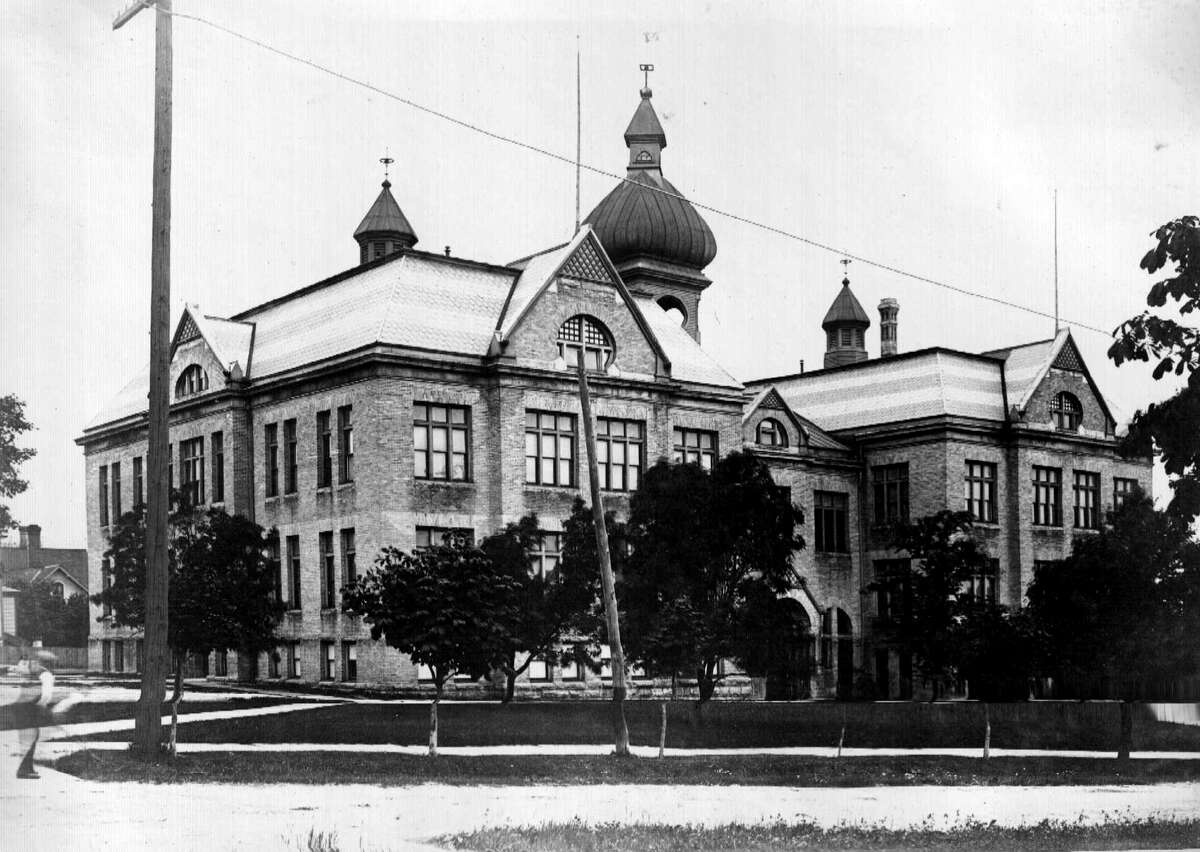Central School, later Woodrow Wilson School, was formerly located on the southwest corner of First and Oak streets.