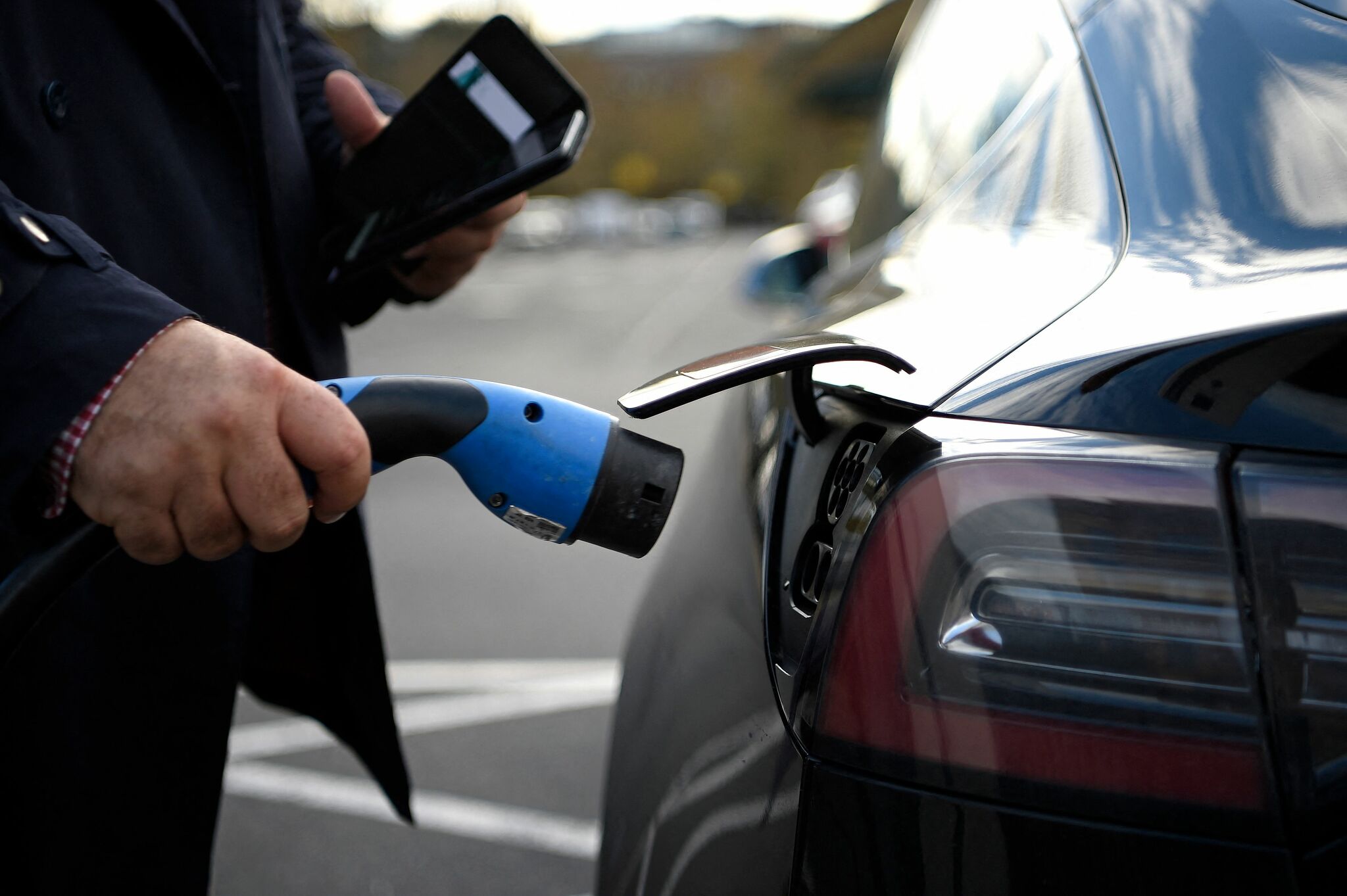 TxDOT to build hundreds of EV charging stations alternative fuel