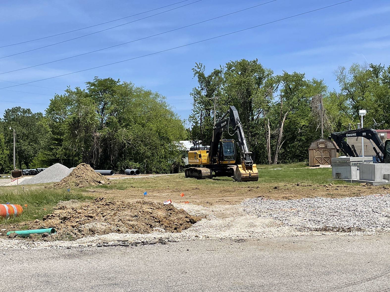 Edwardsville agrees to water agreement with Bond County, Midwest Petroleum