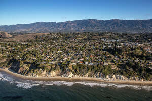 UCSB students in harm's way as Isla Vista cliffs erode