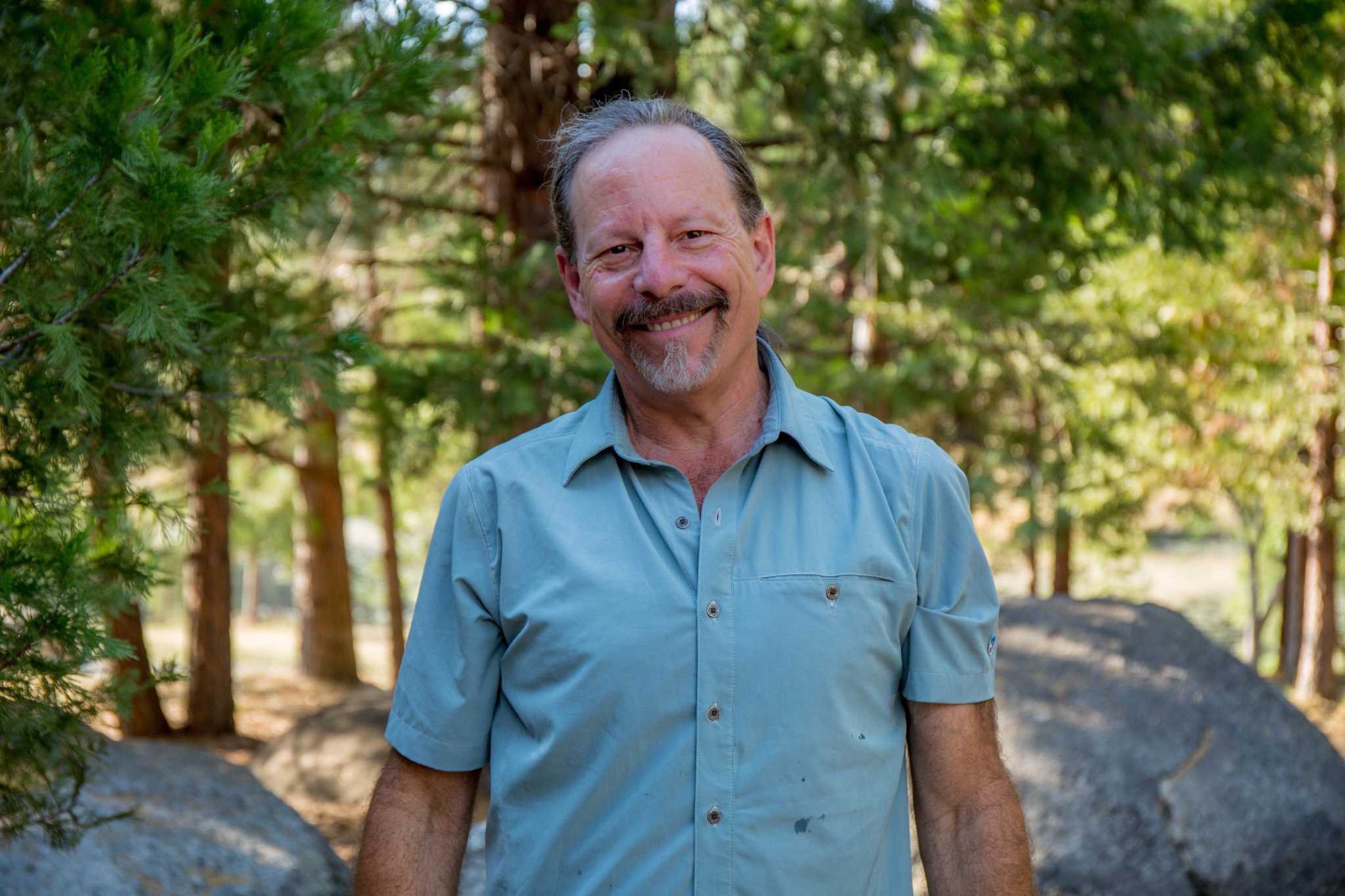 Ken Kramarz, guitar-strumming leader who inspired thousands at Camp Tawonga near Yosemite, dies at 69 - Vimarsana News