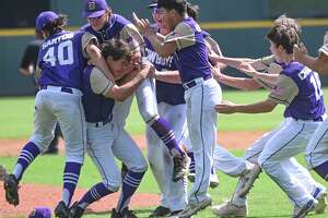 For D’Hanis dads, state title celebration gets sweeter with age