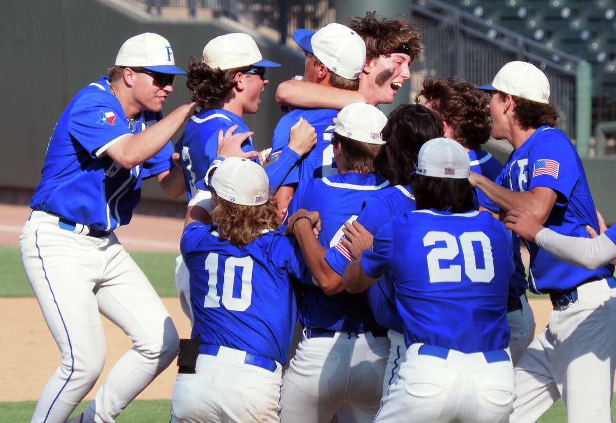 Friendswood players react after defeating Mansfield Legacy in the UIL baseball 5A semifinal on Thursday, June 9, 2022 at the Dell Diamond in Round Rock, TX.