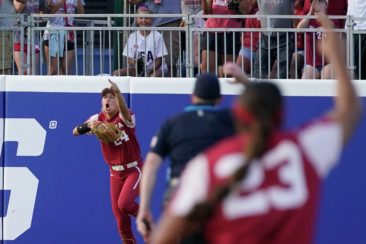 Women's College World Series Oklahoma tops Texas for 6th title